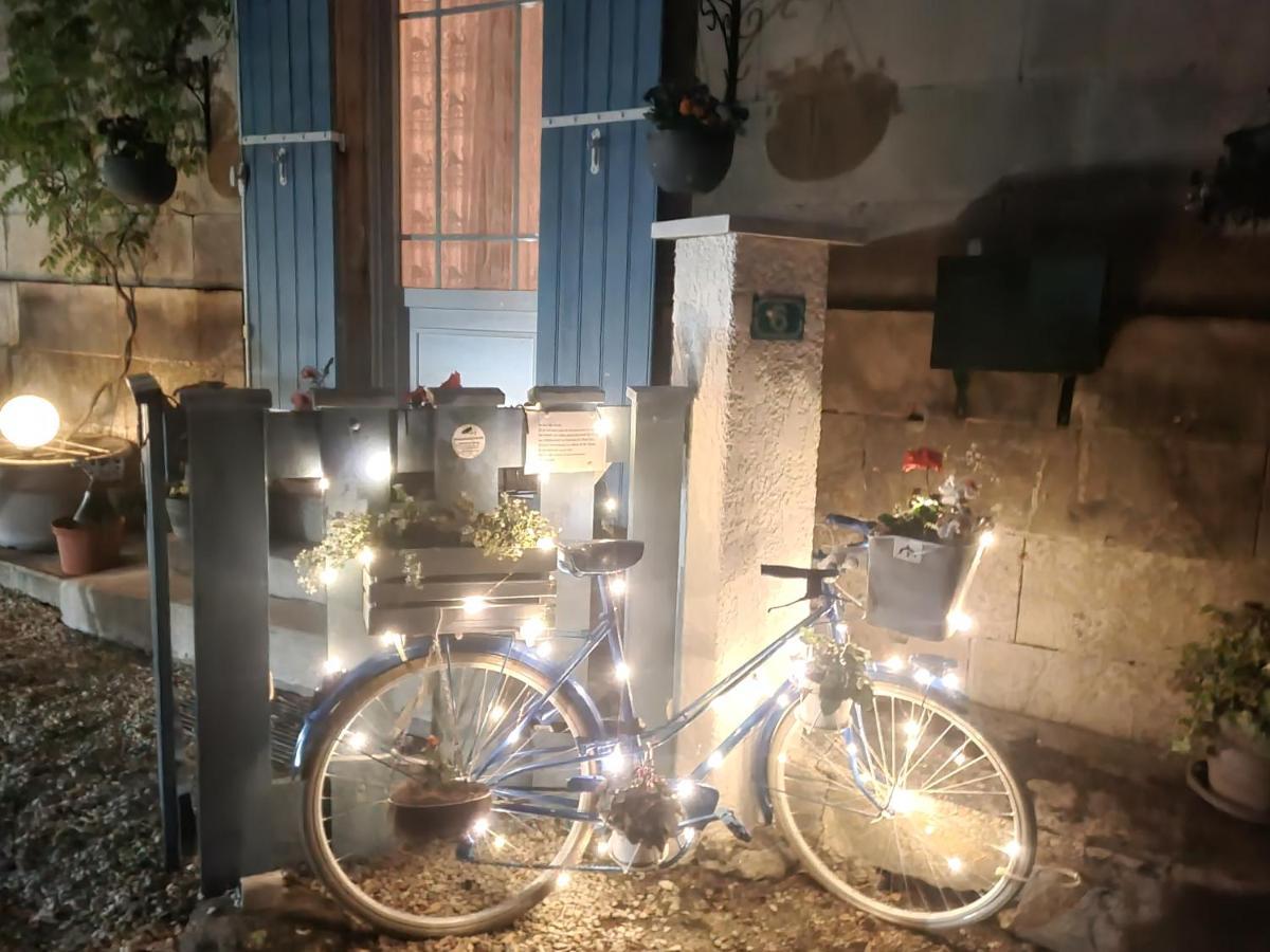 La Charentaise Des Lilas Saint-Léger エクステリア 写真