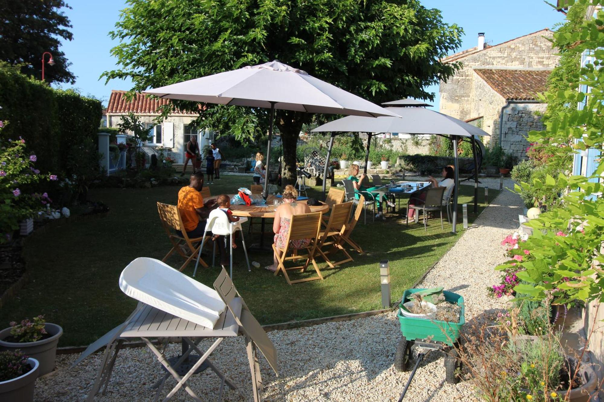 La Charentaise Des Lilas Saint-Léger エクステリア 写真
